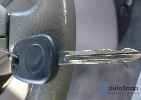 2006 Toyota Sienna Le z USA, uszkodzony, nr VIN 5TDZA23C16S449036